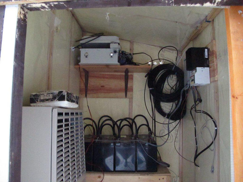 A peek inside Lily's den shed - Dec 22, 2012