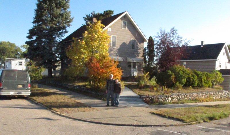 Lynn _Donna_at_house_9-28-11