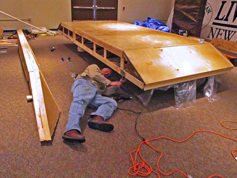Randy assembling Moose platform Dec. 3, 2013