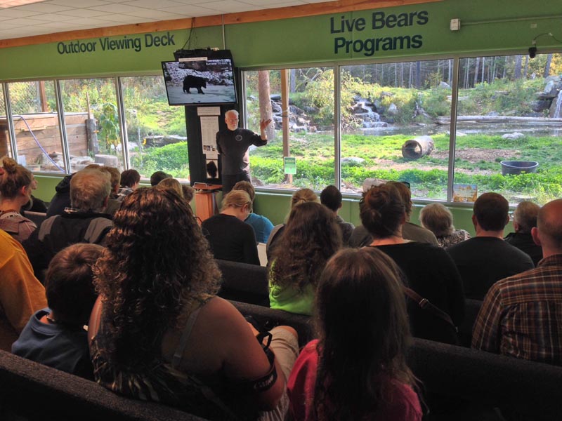 Lynn Rogers with group from Norway