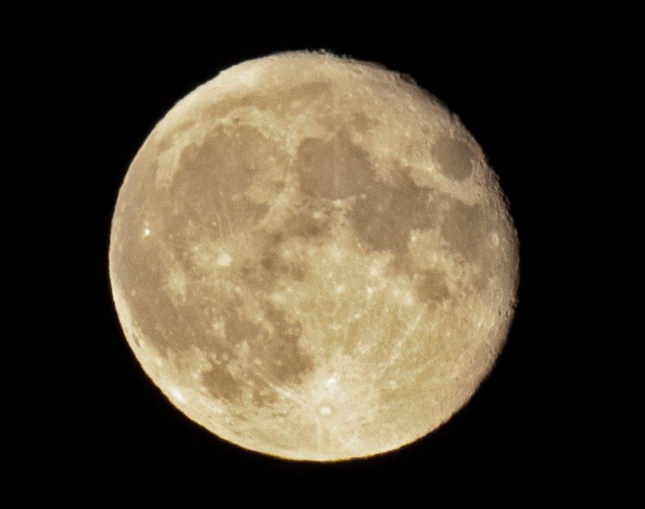 Moon - October 09, 2014