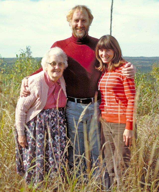 Lynn, Donna and Mama