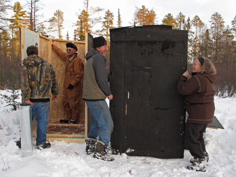 assembling_fish_house